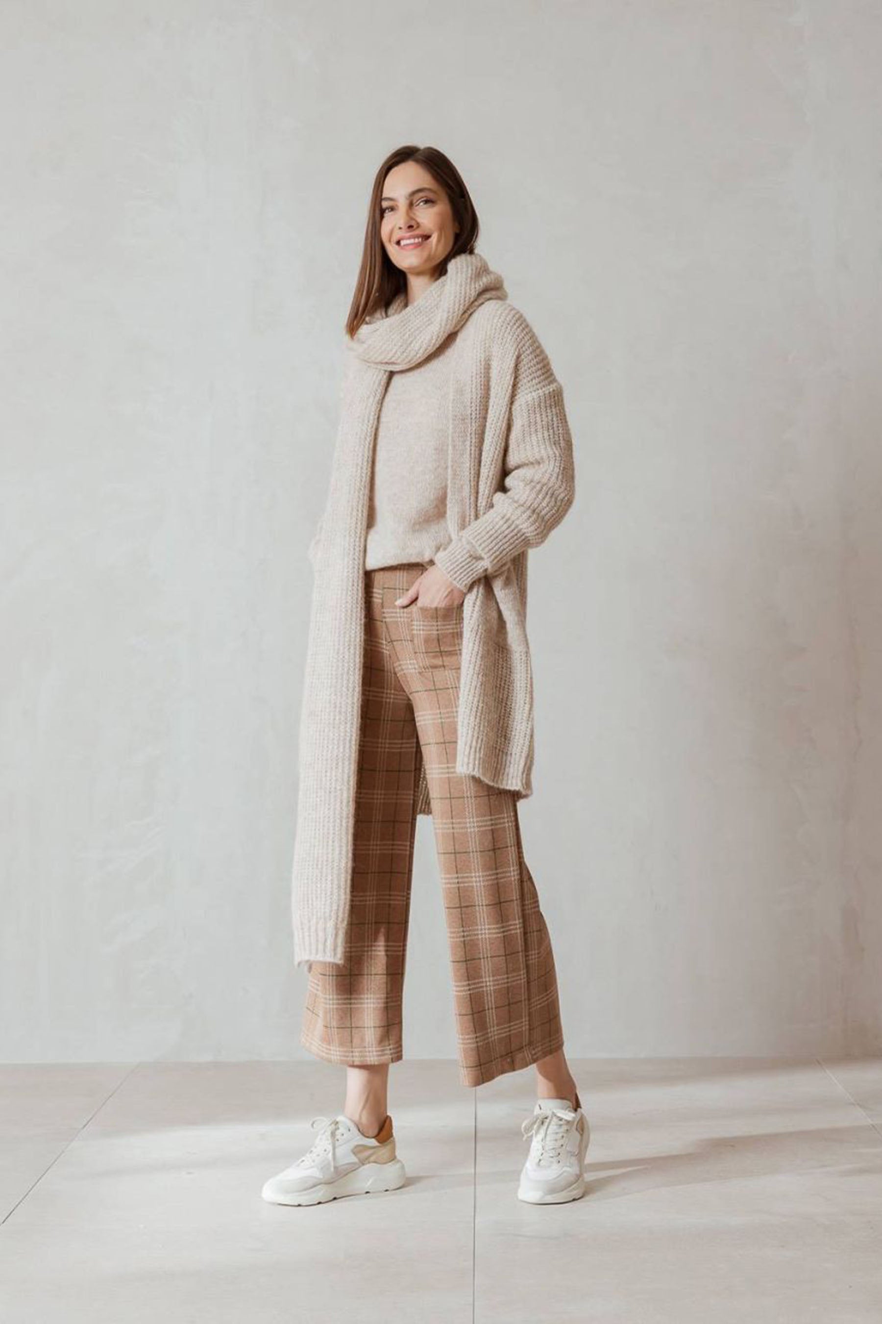 Indi Cold Knitted Pocket Cardigan Ecru